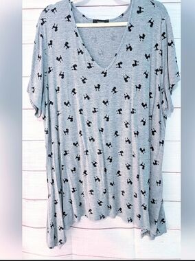 MANDEE Gray V-Neck Women’s Top with 🖤 black 🖤 Poodle 🐩 🐩 Pattern Size 2x